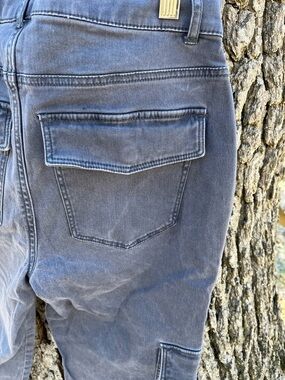 ⭐️Express Ankle Cargo Pant in size 6